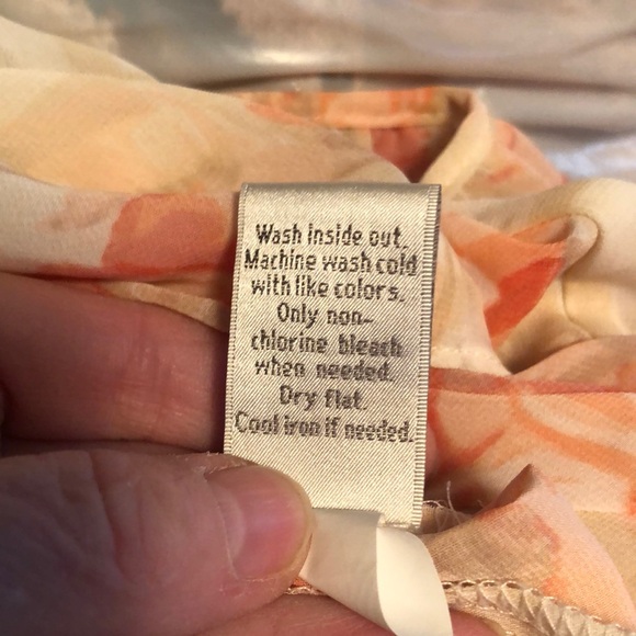 Multicolored Scoop Neck Flutter Sleeve Blouse - Picture 11 of 11